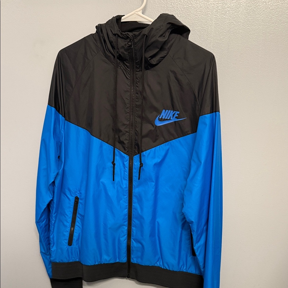 Nike Men's Black and Blue Windbreaker